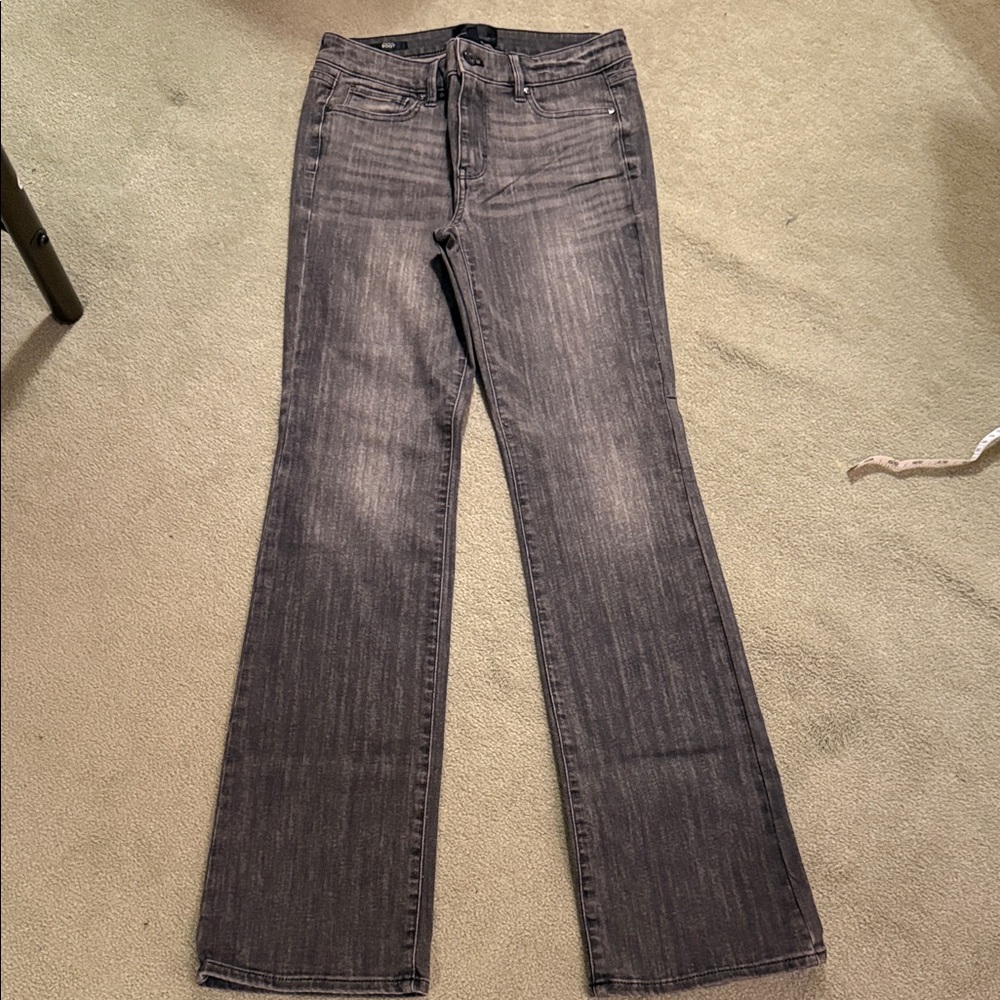 WHBM Mid-Rise Boot Jean NWT size 6 in Obsidian Black.